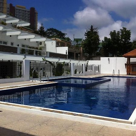 Vista Real Hotel Tagaytay City Exterior photo
