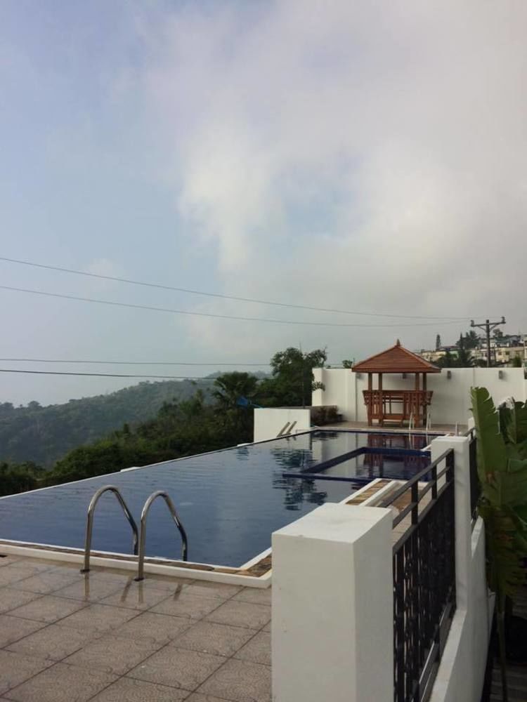 Vista Real Hotel Tagaytay City Exterior photo