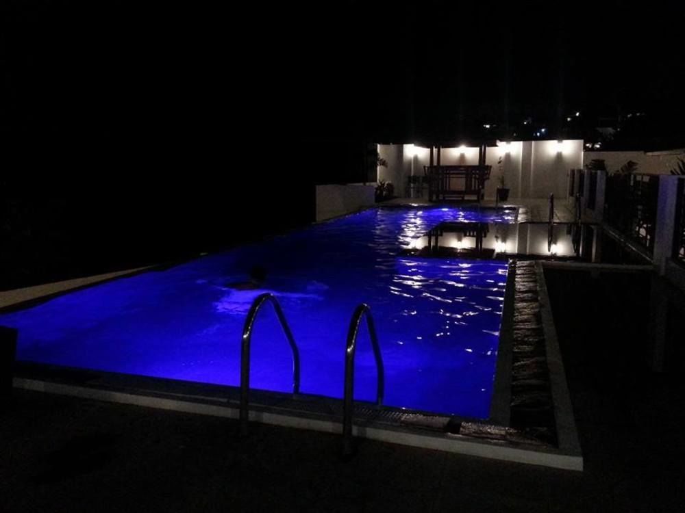 Vista Real Hotel Tagaytay City Exterior photo